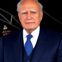 Κάρολος Παπούλιας