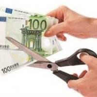 Κατά 25% μειώθηκαν τα εισοδήματα των Ελλήνων μόνο το 2011 σύμφωνα με έκθεση του ΟΟΣΑ