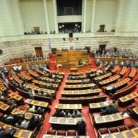 Κοινοβουλευτικό πραξικόμα εκ μέρους του Προέδρου της Βουλής, Ευάγγελου Μεϊμαράκη, και της τρικομματικής κυβέρνησης καταγγέλουν τα κόμματα της αντιπολίτευσης για την εξόφθαλμη διαστρέβλωση του αποτελέσματος της κοινοβουλευτικής ψηφοφορίας, διά εγέρσεως, επί της συνταγματικότητας του πολυνομοσχεδίου των μέτρων που καλείται η Ολομέλεια του Κοινοβουλείου να ψηφίσει για την εφαρμογή του Μεσοπρόθεσμου Πλαισίου Δημοσιονομικής Στρατηγικής 2013-2016 και του νόμου 4046/2012.