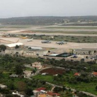 Οι ΗΠΑ ενημέρωσαν την Ελλάδα, ότι πιθανότατα θα κάνουν χρήση των αεροναυτικών διευκολύνσεων της βάσης τους σε Σούδα και Ακρωτήρι κατά την διάρκεια των επόμενων εβδομάδων, καθώς θα συμμετάσχουν σε διαφαινόμενη επέμβαση στη Συρία